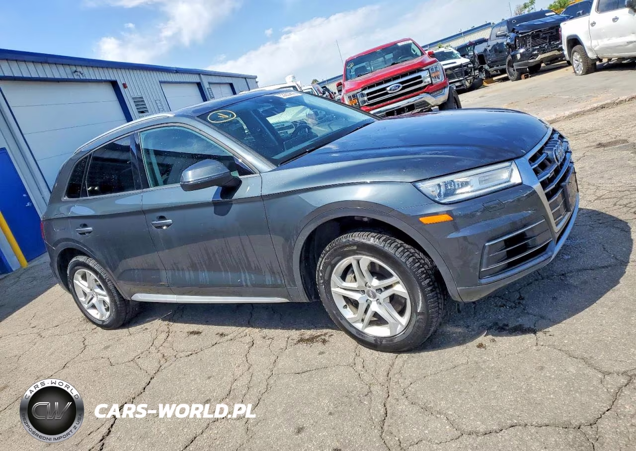 2018 Audi Q5 Premium VIN:WA1ANAFYXJ2001004 - 4
