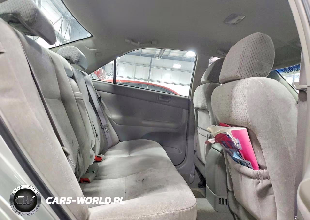 2004 Toyota Camry Le VIN:4T1BE30K74U835004 - 10