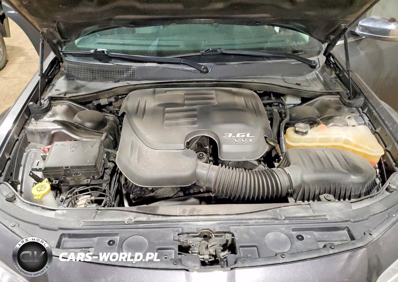 2019 Chrysler 300 Limited VIN:2C3CCAKG7KH634476 - 11
