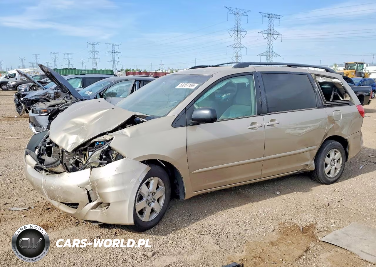2010 Toyota Sienna Le 8-Passenger