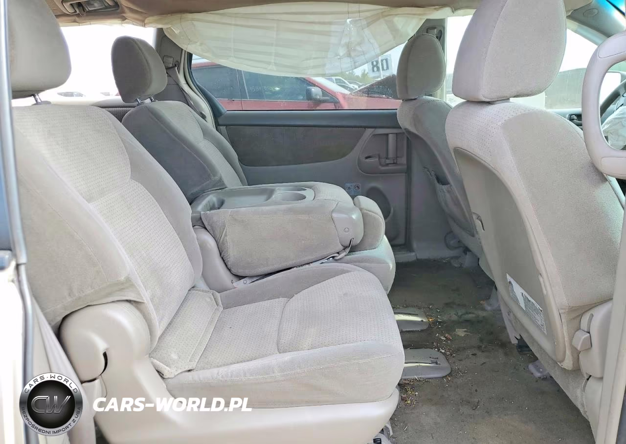 2010 Toyota Sienna Le 8-Passenger VIN:5TDKK4CC7AS326294 - 10