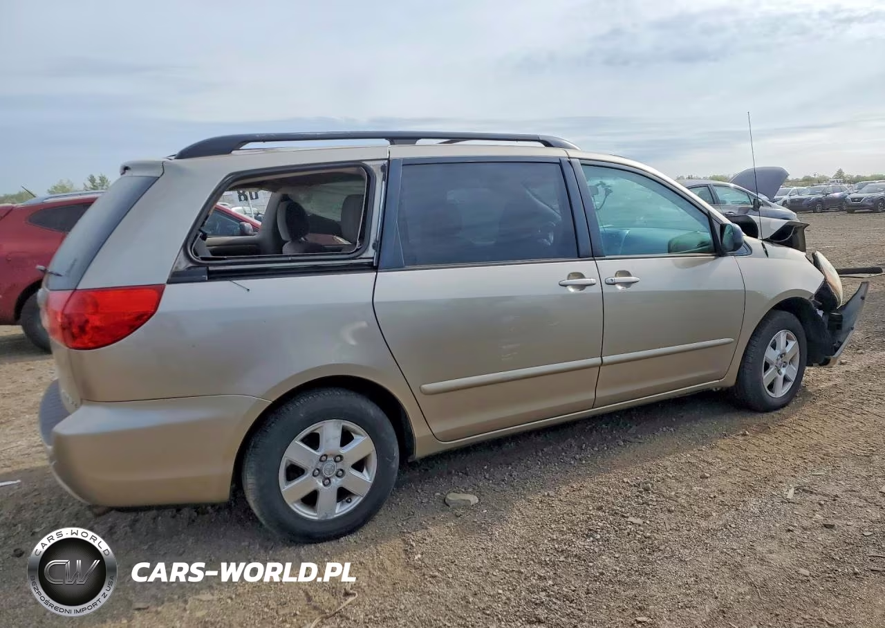 2010 Toyota Sienna Le 8-Passenger VIN:5TDKK4CC7AS326294 - 3