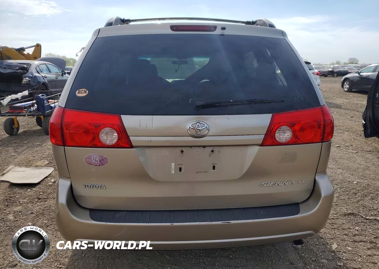 2010 Toyota Sienna Le 8-Passenger VIN:5TDKK4CC7AS326294 - 6