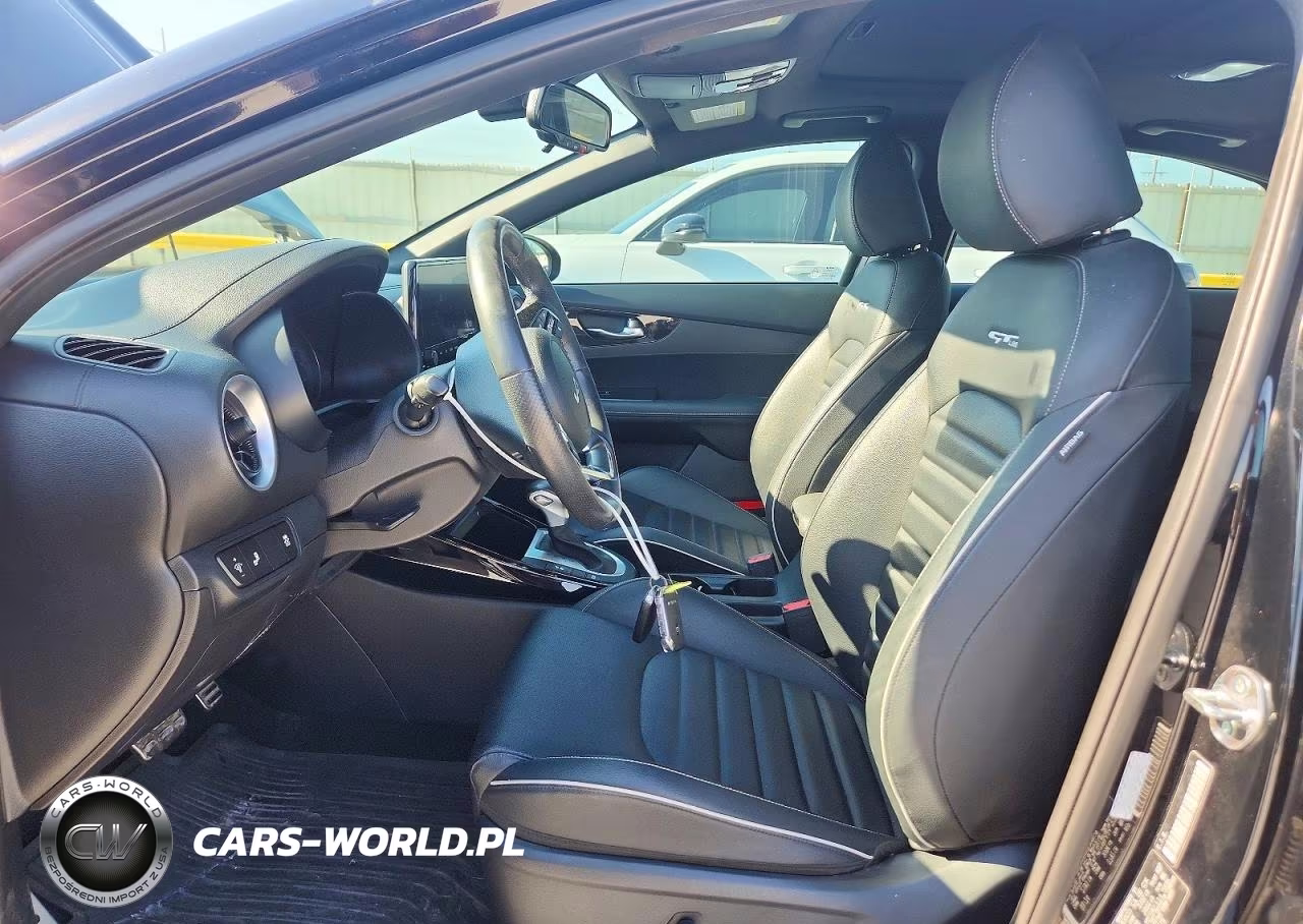 2024 Kia Forte Gt Line VIN:3KPF54AD9RE768519 - 7