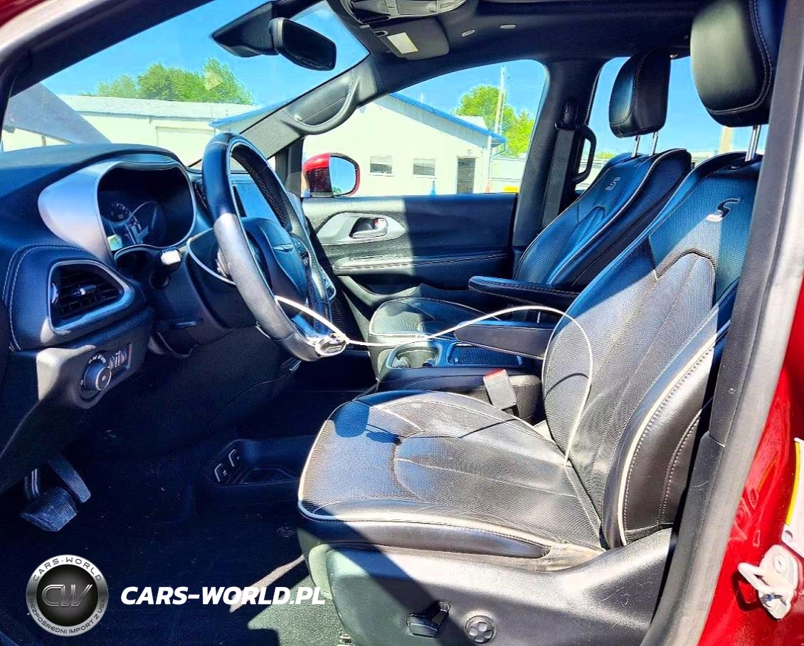 2018 Chrysler Pacifica VIN:2C4RC1GG4JR260349 - 7