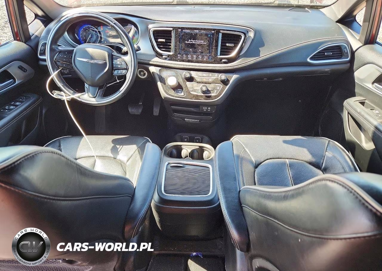 2018 Chrysler Pacifica VIN:2C4RC1GG4JR260349 - 8