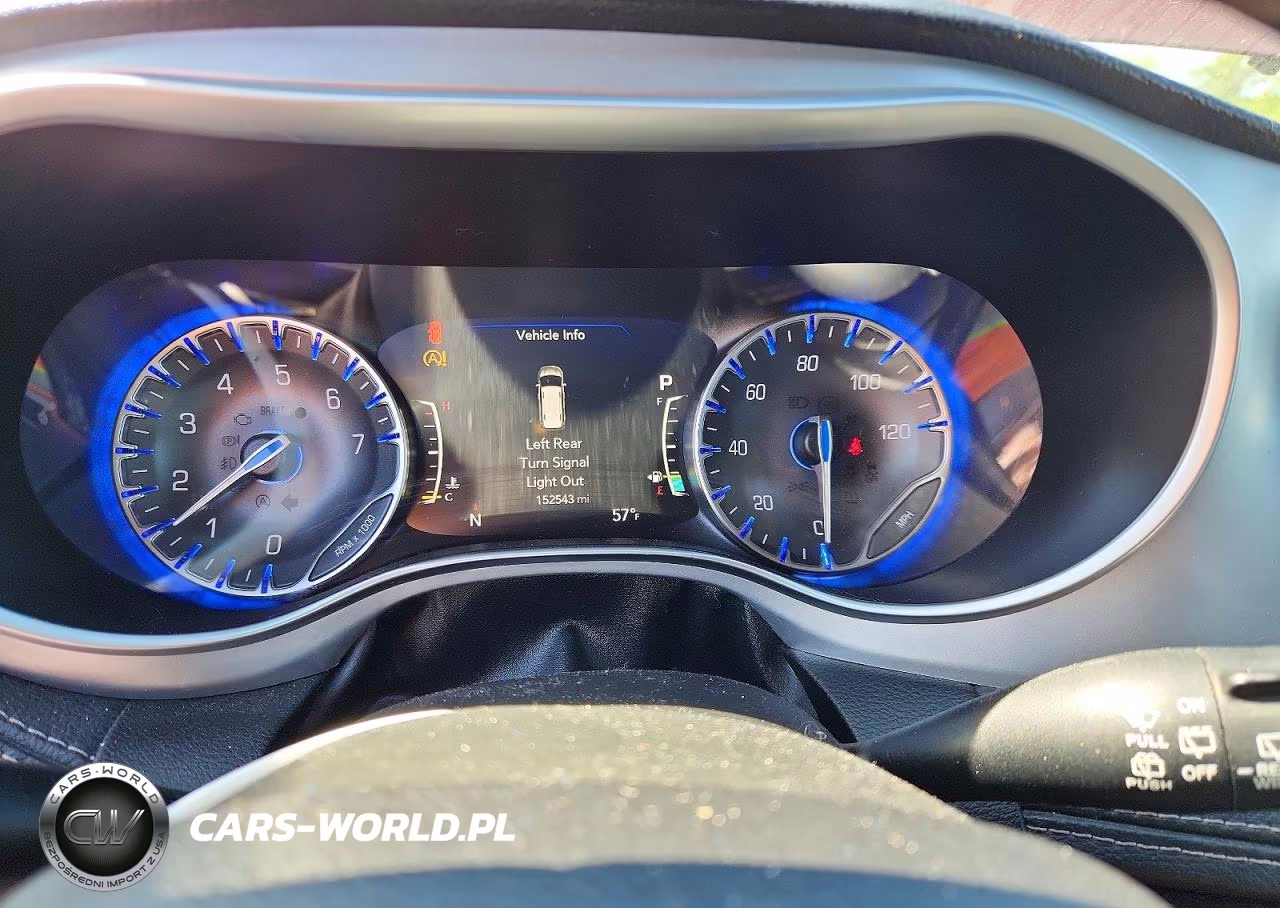 2018 Chrysler Pacifica VIN:2C4RC1GG4JR260349 - 9