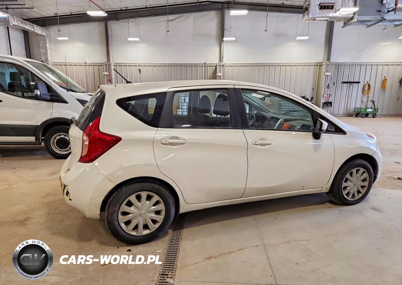 2015 Nissan Versa Note S Plus VIN:3N1CE2CPXFL393474 - 3