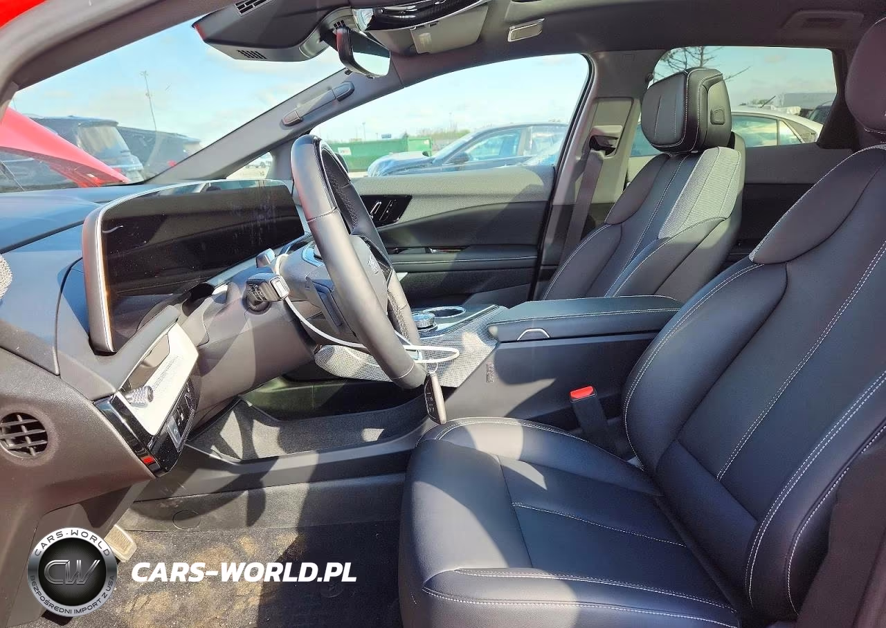 2025 Cadillac Optiq Sport VIN:3GYK3EMR9SS264815 - 7