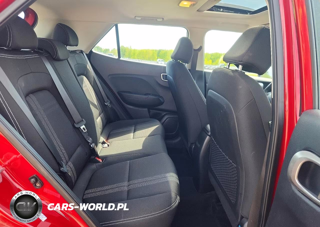 2021 Hyundai Venue Sel VIN:KMHRC8A39MU099739 - 10