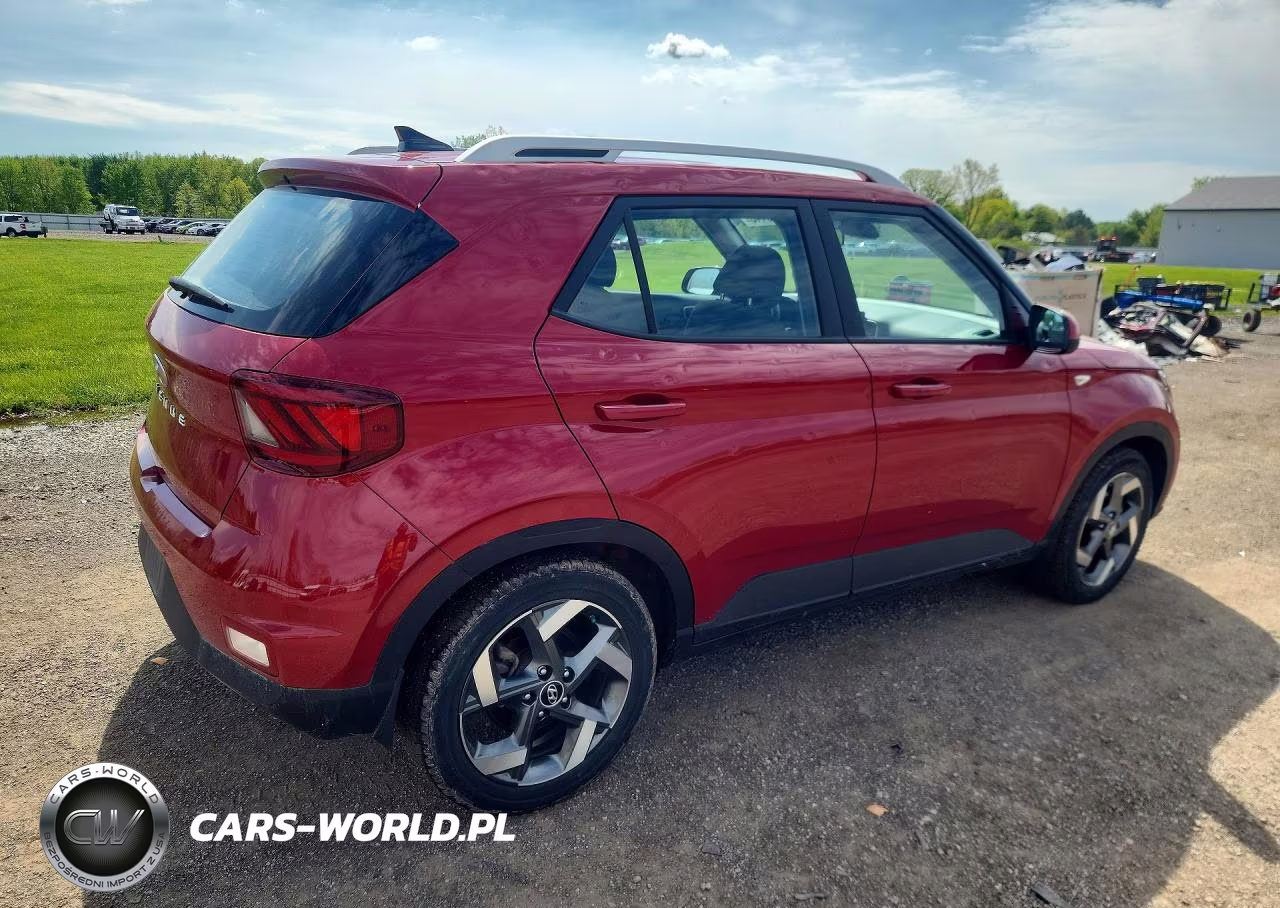 2021 Hyundai Venue Sel VIN:KMHRC8A39MU099739 - 3