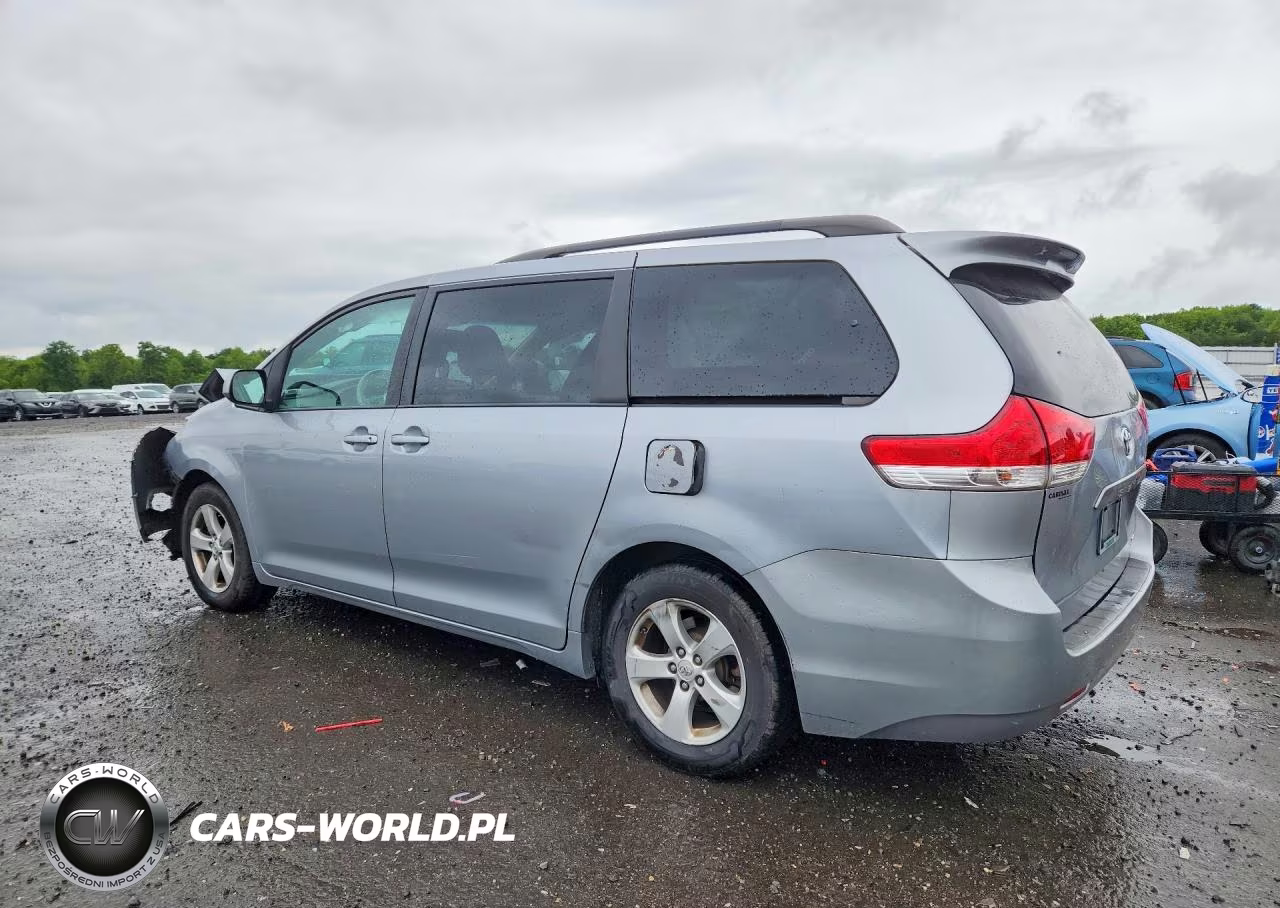 2013 Toyota Sienna Le VIN:5TDKK3DCXDS390973 - 2