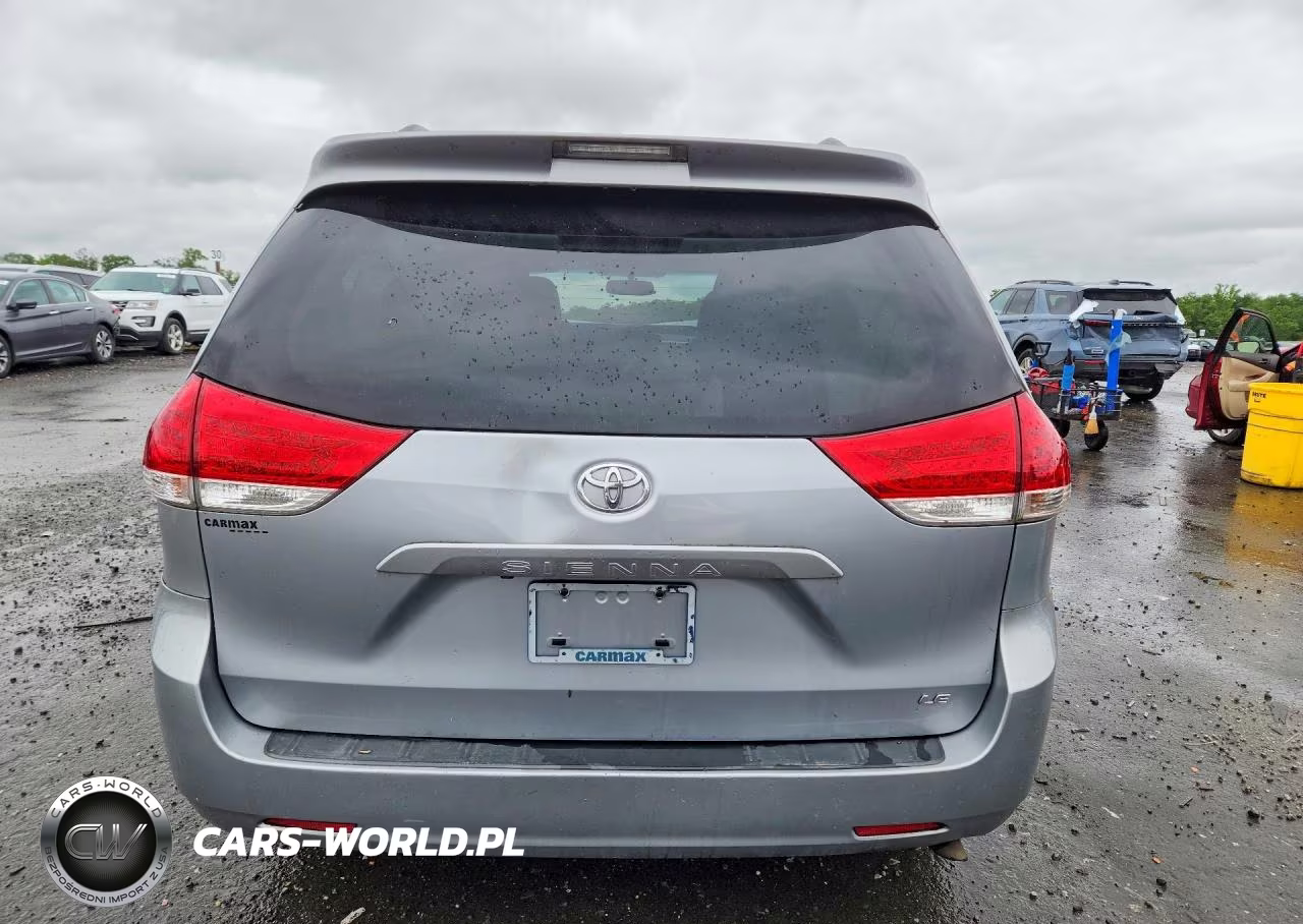 2013 Toyota Sienna Le VIN:5TDKK3DCXDS390973 - 6