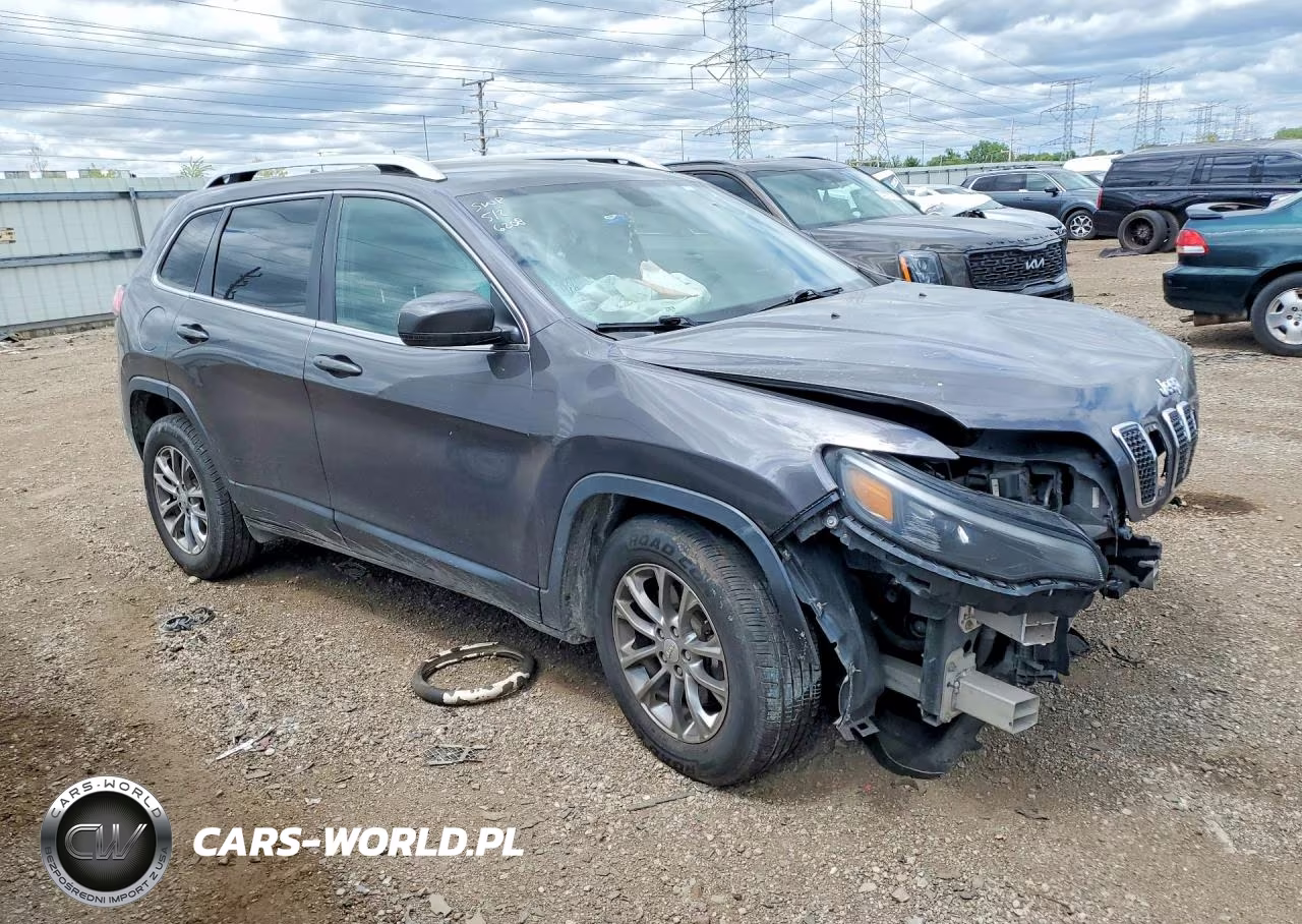 2019 Jeep Cherokee Latitude Plus VIN:1C4PJLLB5KD317827 - 4