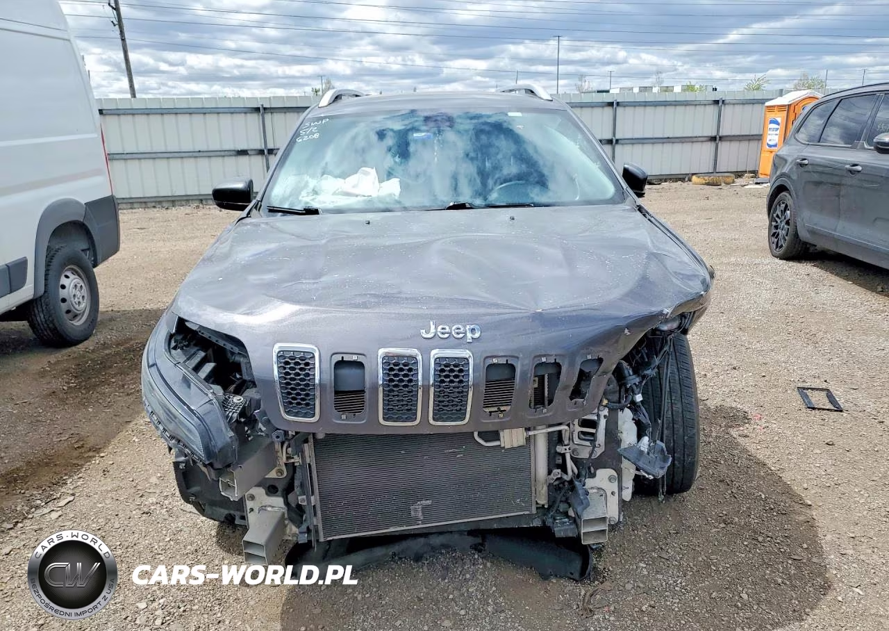 2019 Jeep Cherokee Latitude Plus VIN:1C4PJLLB5KD317827 - 5