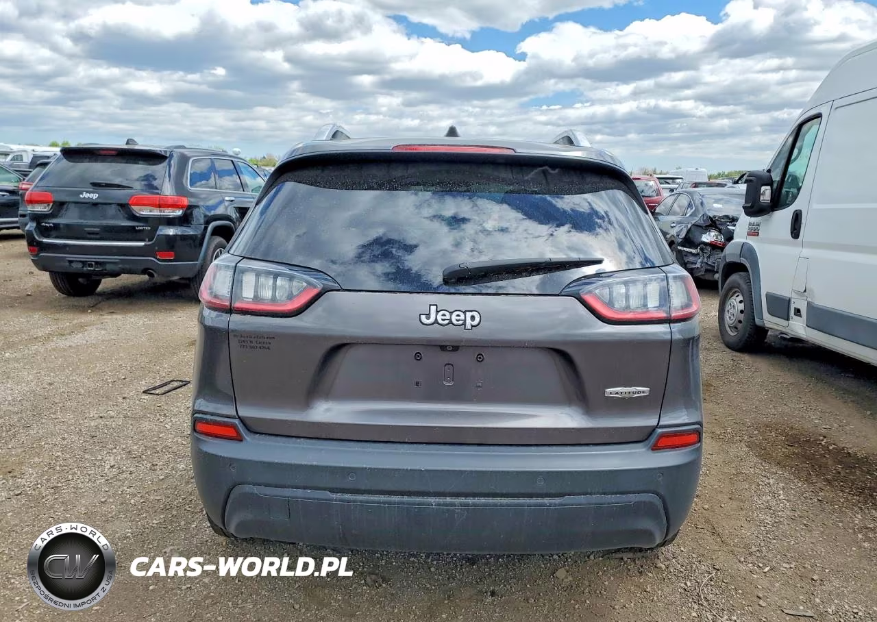 2019 Jeep Cherokee Latitude Plus VIN:1C4PJLLB5KD317827 - 6