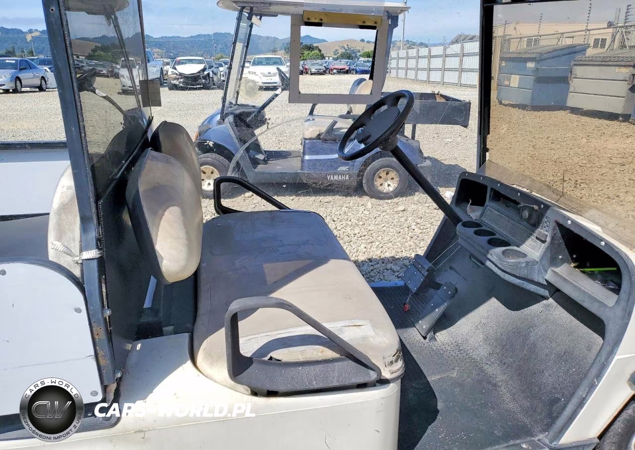 1999 UTILITY TRAILER VIN:99999999999999999 - 6