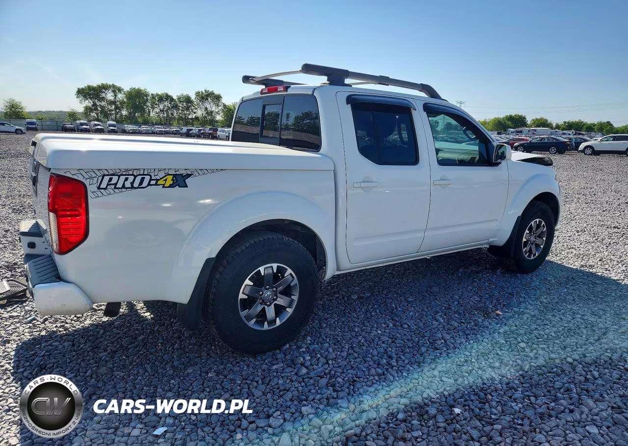 2016 Nissan Frontier Pro-4X VIN:1N6AD0EV6GN784420 - 3