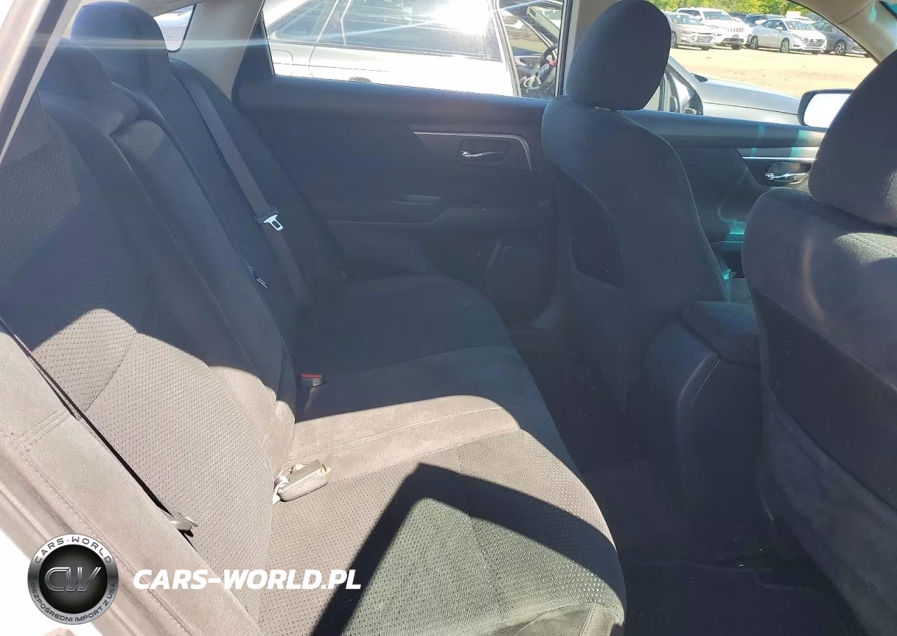 2015 Nissan Altima 2.5 S VIN:1N4AL3APXFC225547 - 10