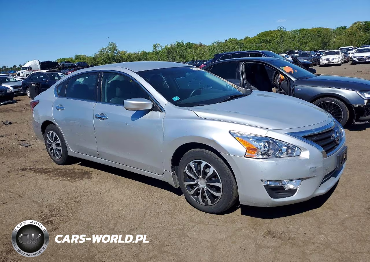 2015 Nissan Altima 2.5 S VIN:1N4AL3APXFC225547 - 4