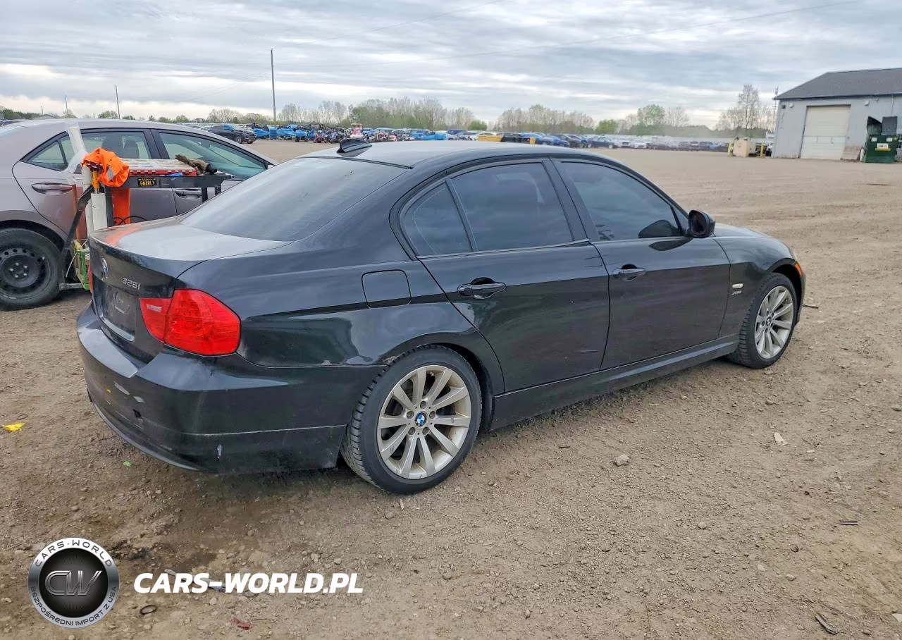 2011 BMW 328 Xi VIN:WBAPK7C53BF197090 - 3