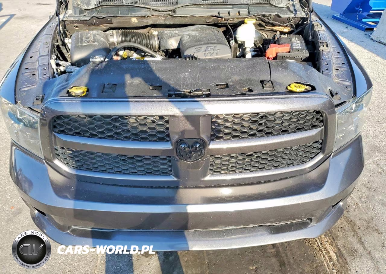 2019 Ram 1500 Classic Tradesman VIN:1C6RR6FG6KS555425 - 11