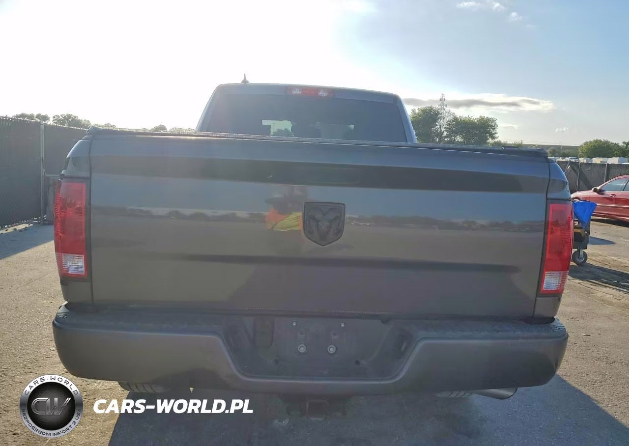 2019 Ram 1500 Classic Tradesman VIN:1C6RR6FG6KS555425 - 6