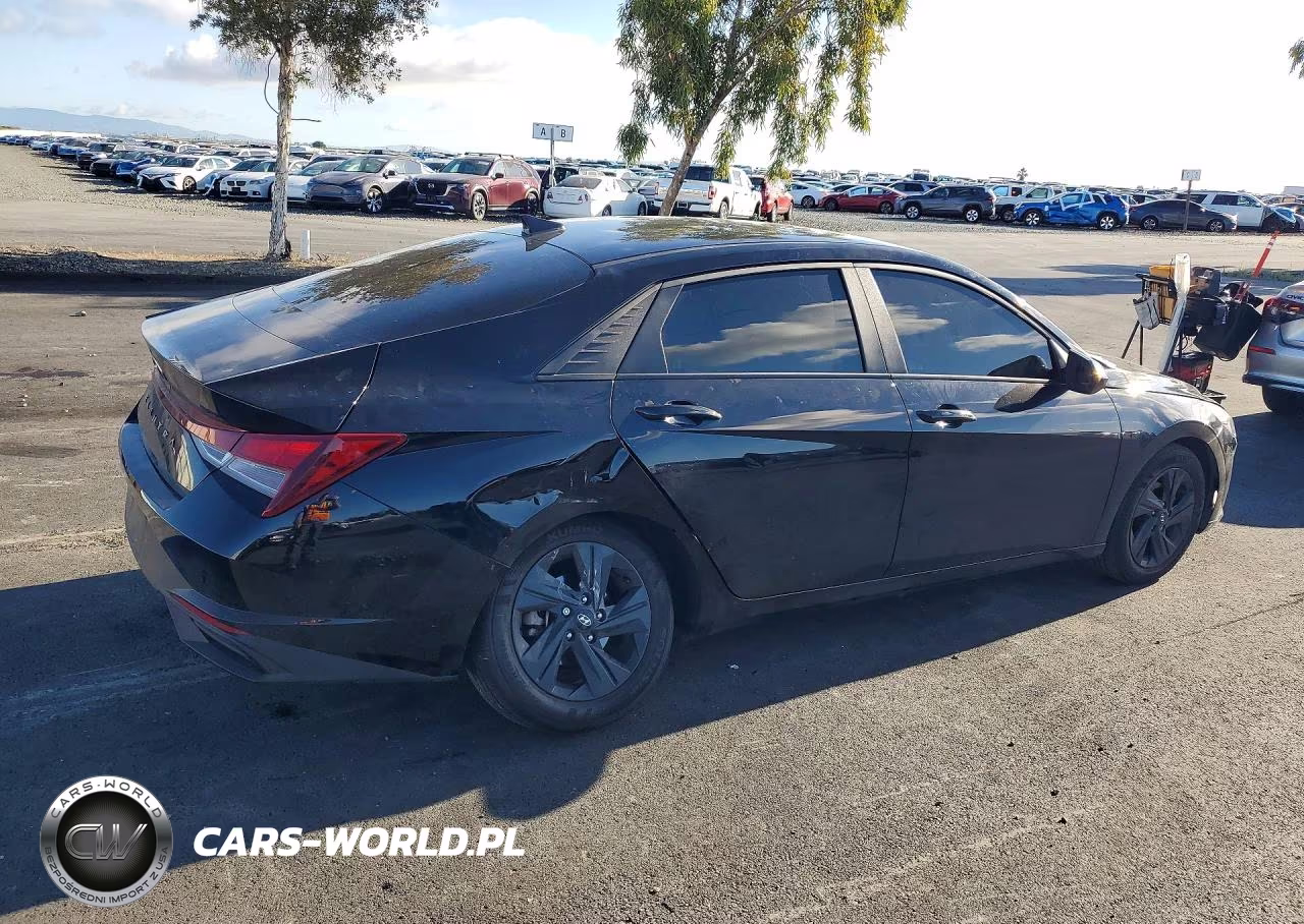 2022 Hyundai Elantra Sel VIN:KMHLM4AG1NU244627 - 3