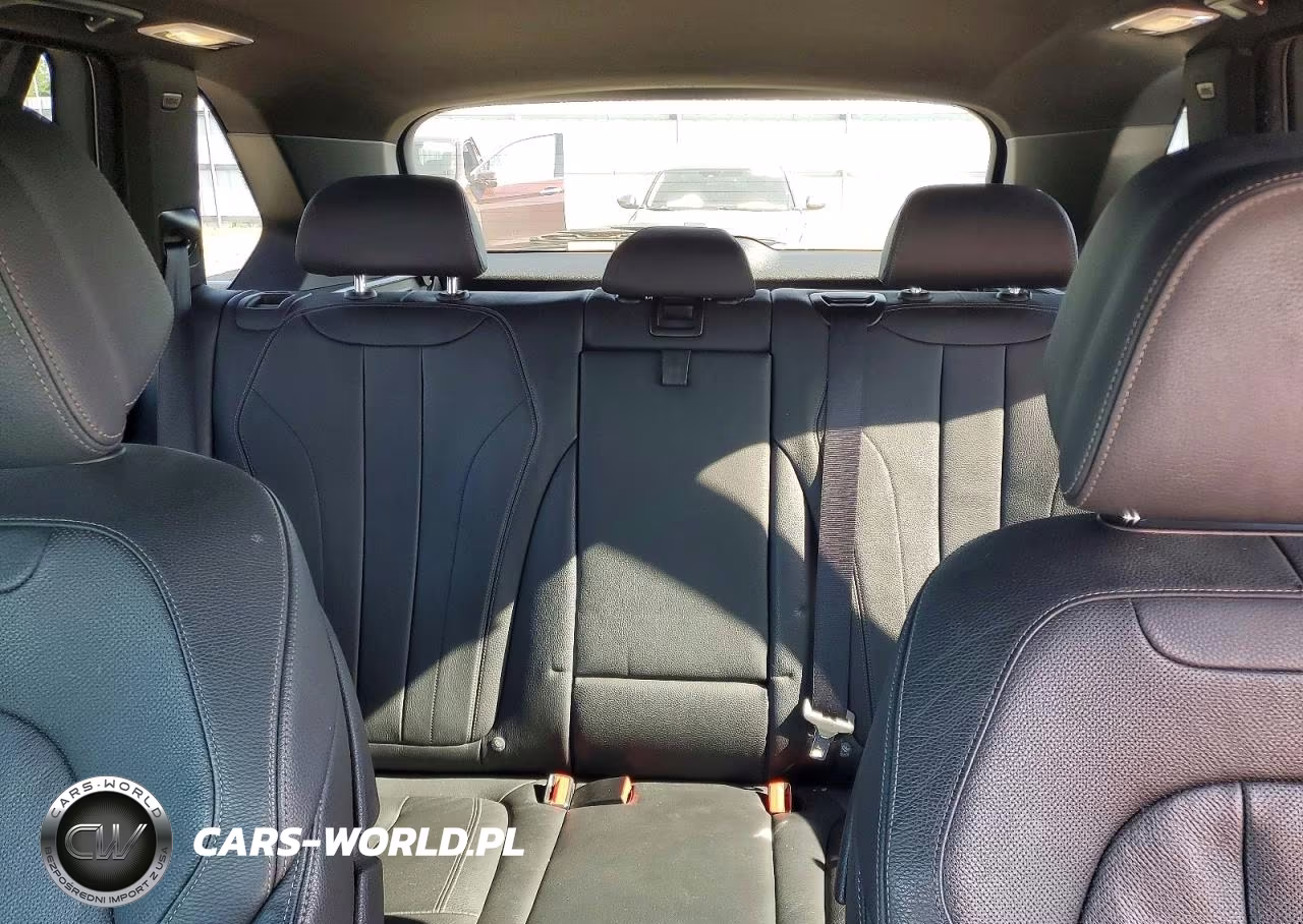 2017 BMW X5 xDrive35D VIN:5UXKS4C30H0Y16300 - 10