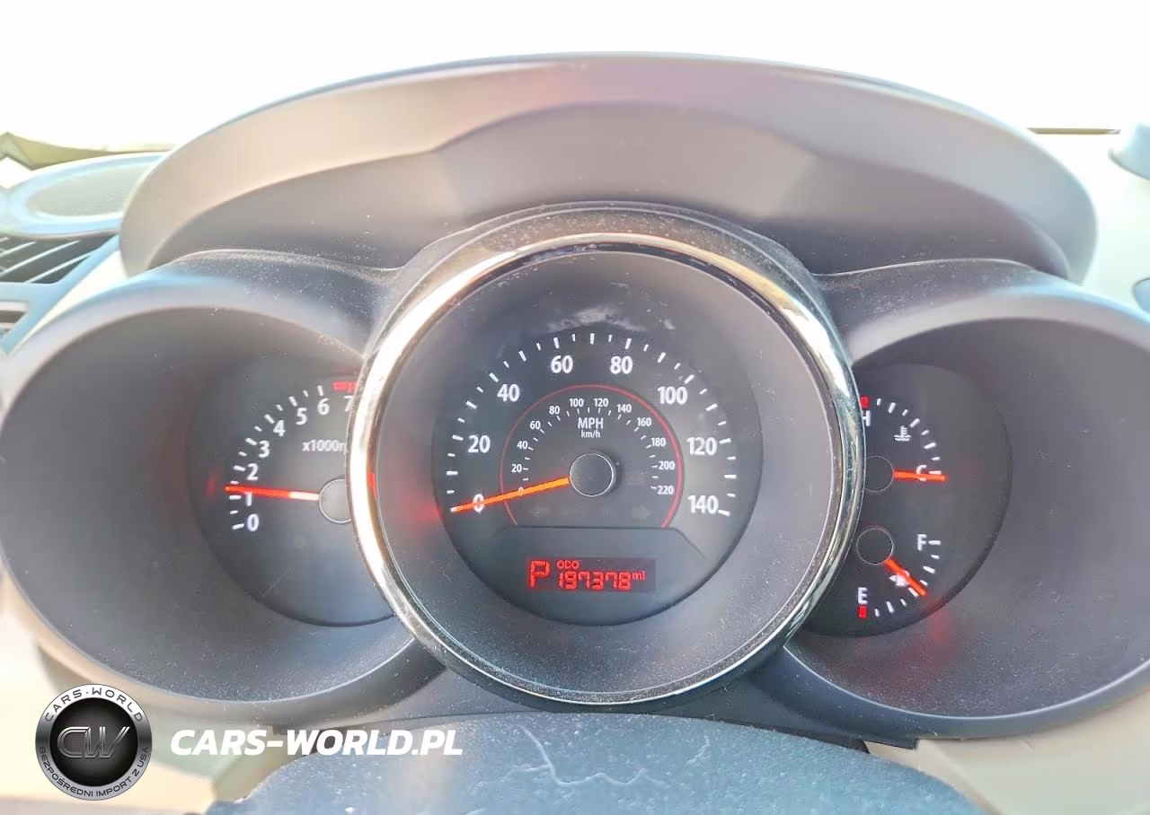 2010 Kia Soul + VIN:KNDJT2A2XA7177252 - 9