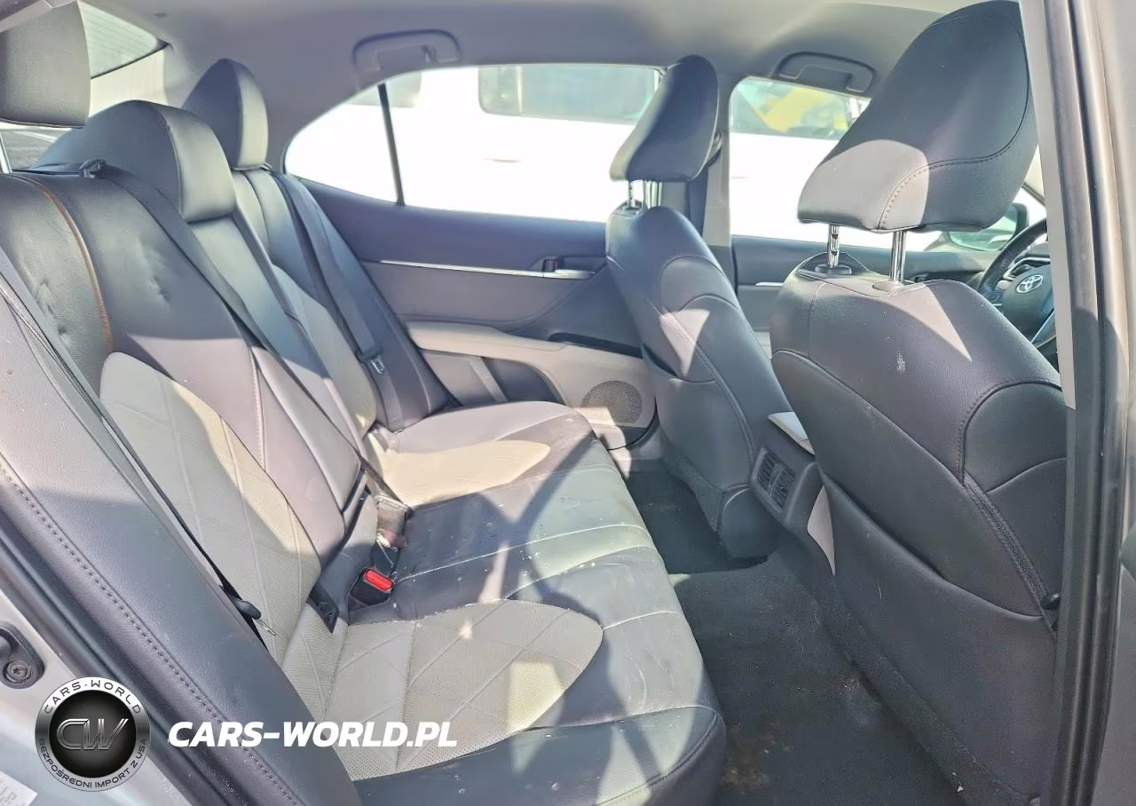 2018 Toyota Camry Xle VIN:4T1B11HK4JU525361 - 10