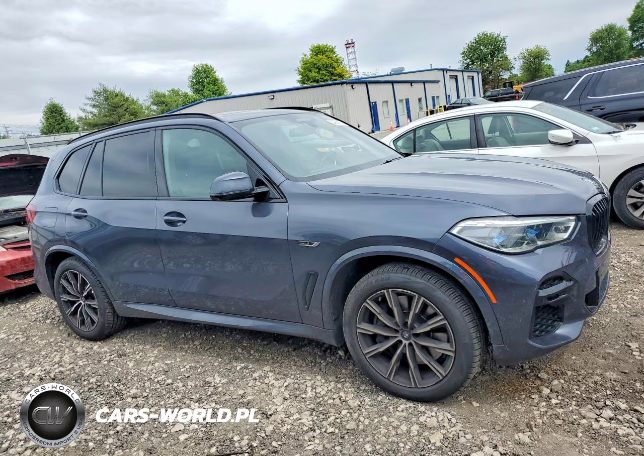 2022 BMW X5 xDrive45E VIN:5UXTA6C0XN9J37893 - 4