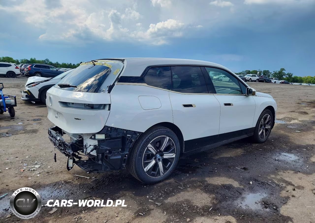 2024 BMW Ix xDrive50 VIN:WB523CF0XRCN55473 - 3