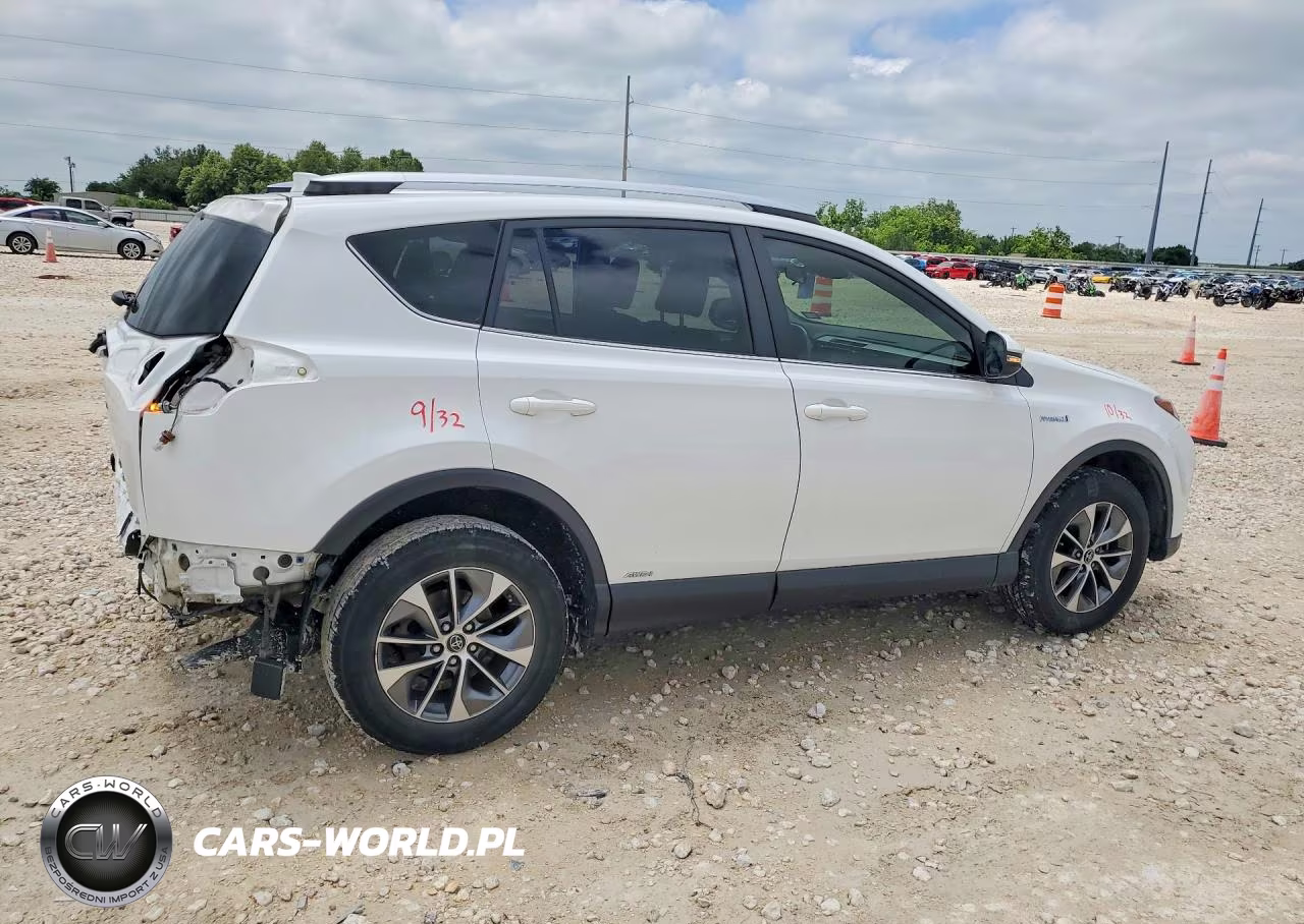 2016 Toyota Rav4 Hv Xle VIN:JTMRJREV6GD043256 - 3