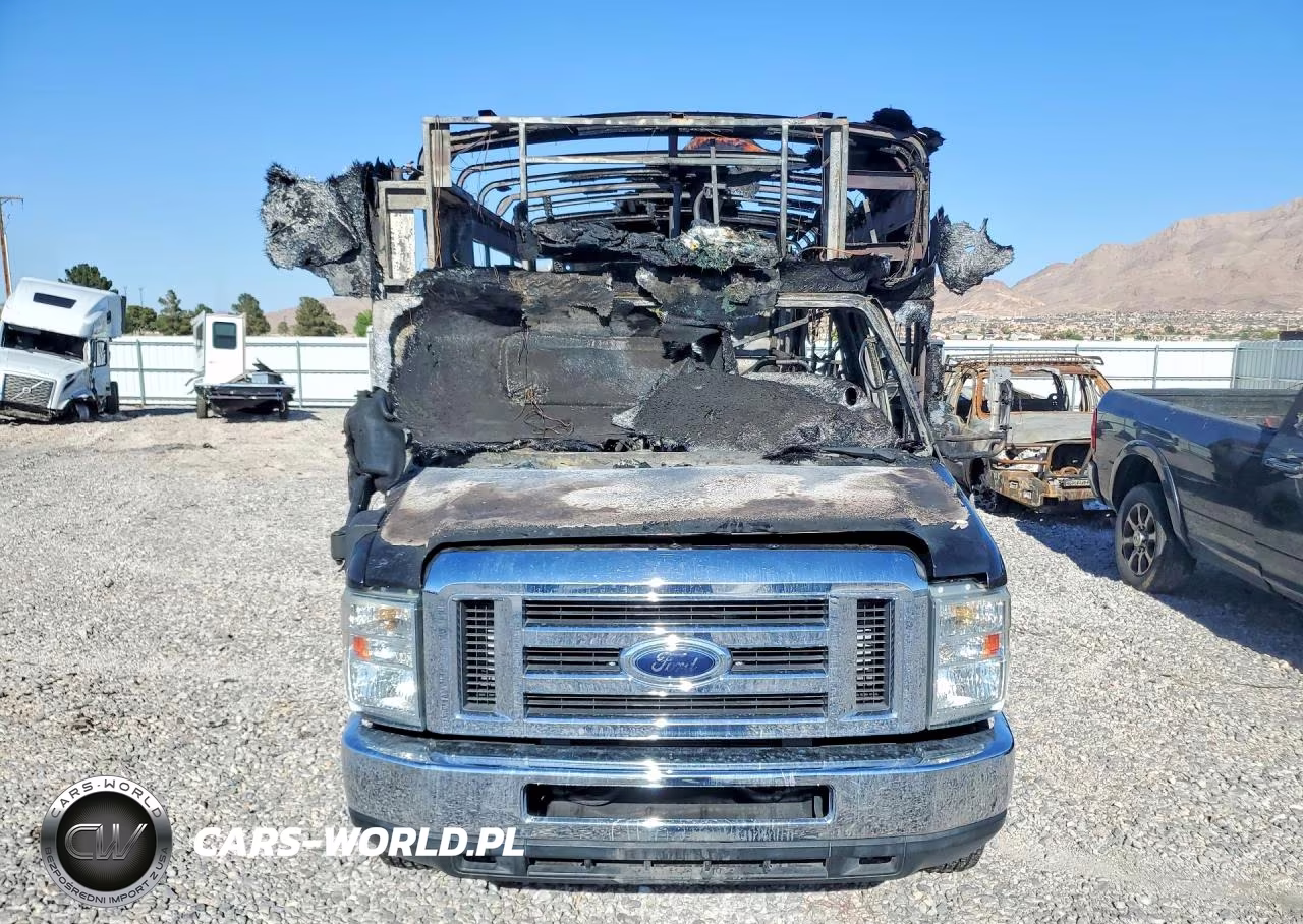 2010 Ford Econoline E450 Super Duty Cutaway Van VIN:1FDFE4FS1ADA90244 - 5