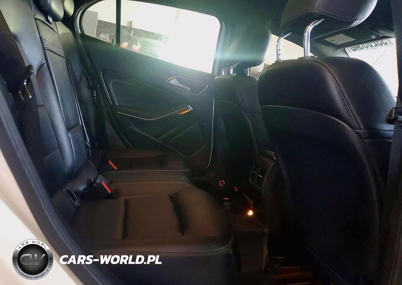 2019 Mercedes-Benz 250 VIN:WDCTG4GB4KJ547657 - 10