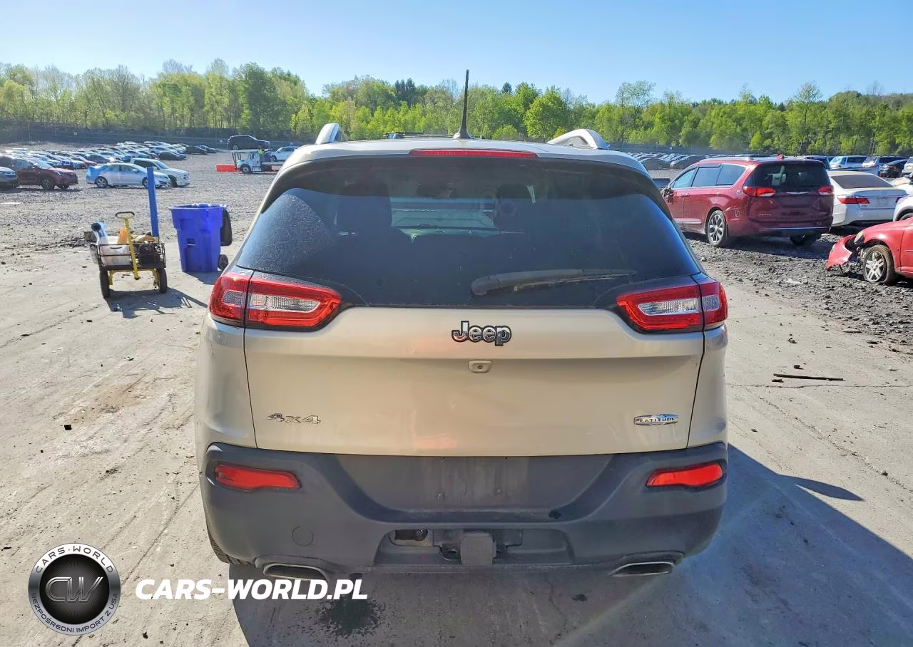 2015 Jeep Cherokee Latitude VIN:1C4PJMCS0FW501265 - 6