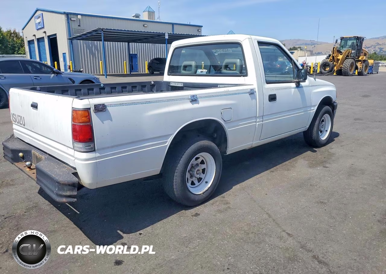 1990 Isuzu Conventional Short Bed VIN:JAACL11E5L7234836 - 3