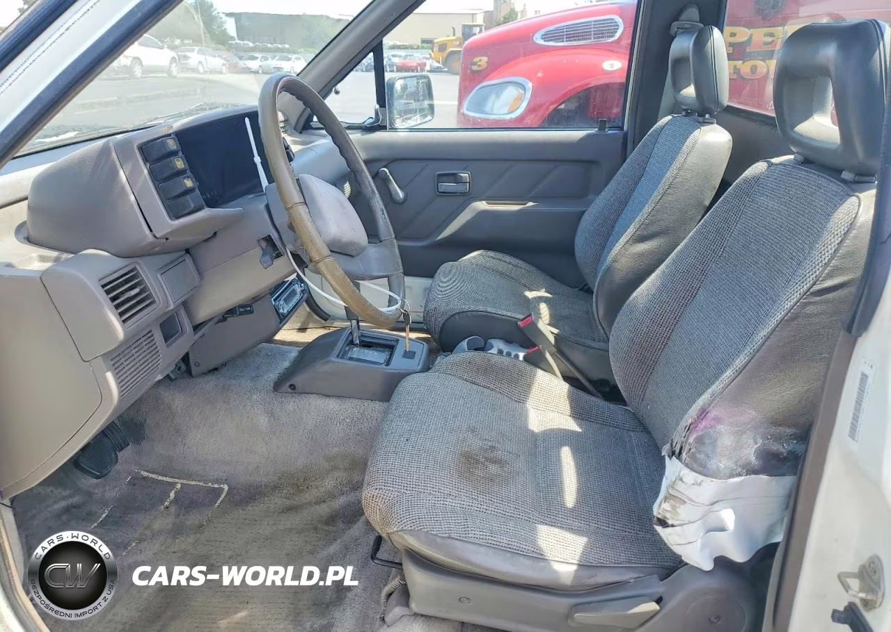 1990 Isuzu Conventional Short Bed VIN:JAACL11E5L7234836 - 7