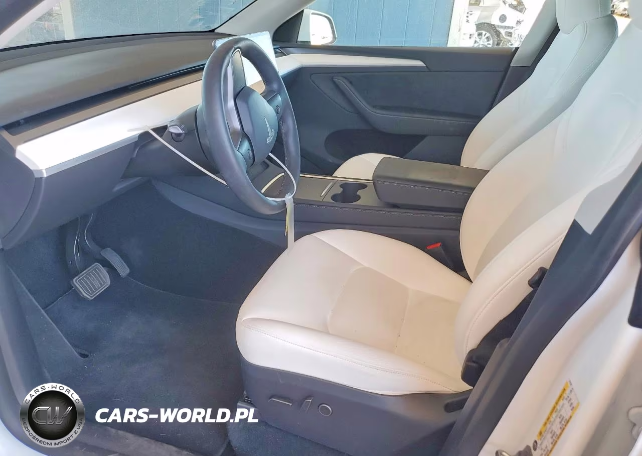 2025 Tesla Model Y VIN:7SAYGDED0SA377272 - 7
