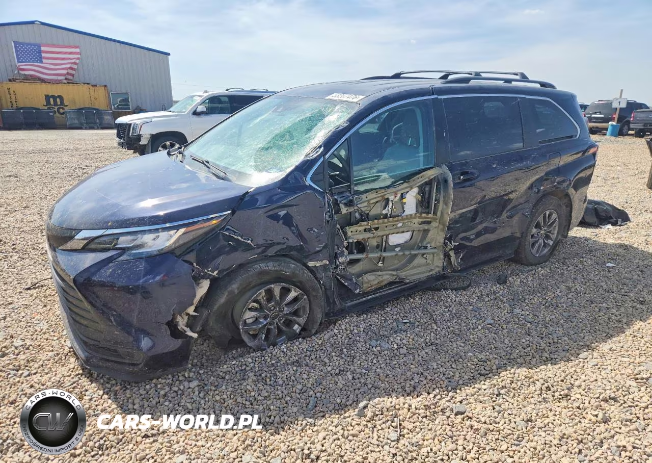 2021 Toyota Sienna Le