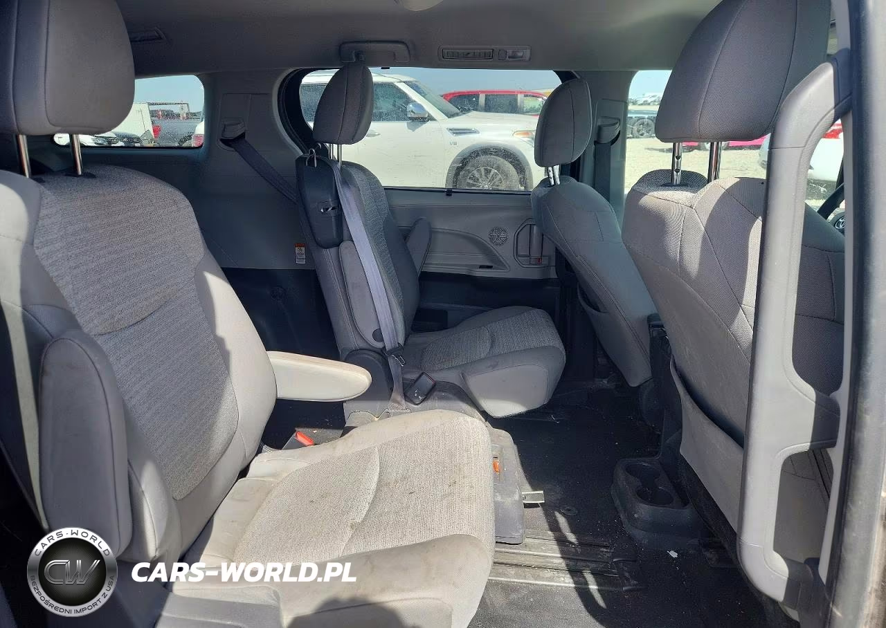 2021 Toyota Sienna Le VIN:5TDKRKEC1MS061955 - 11