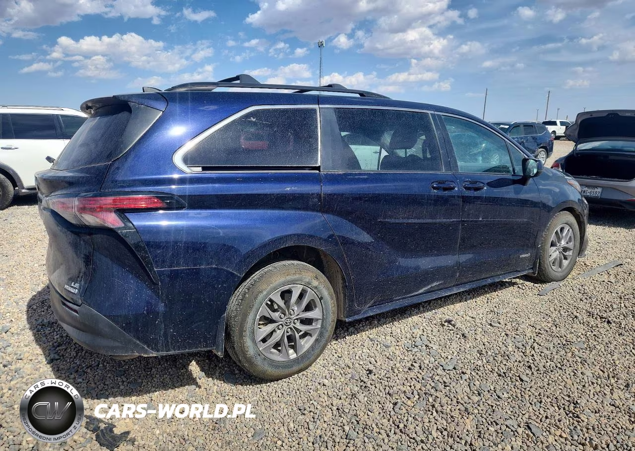 2021 Toyota Sienna Le VIN:5TDKRKEC1MS061955 - 3