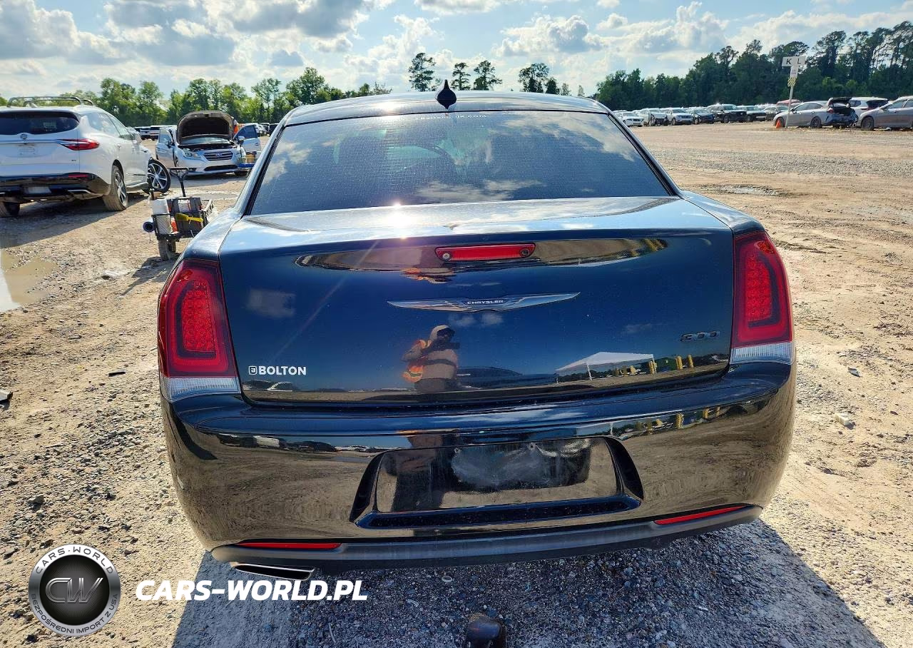 2021 Chrysler 300 Touring VIN:2C3CCAAG9MH563124 - 6