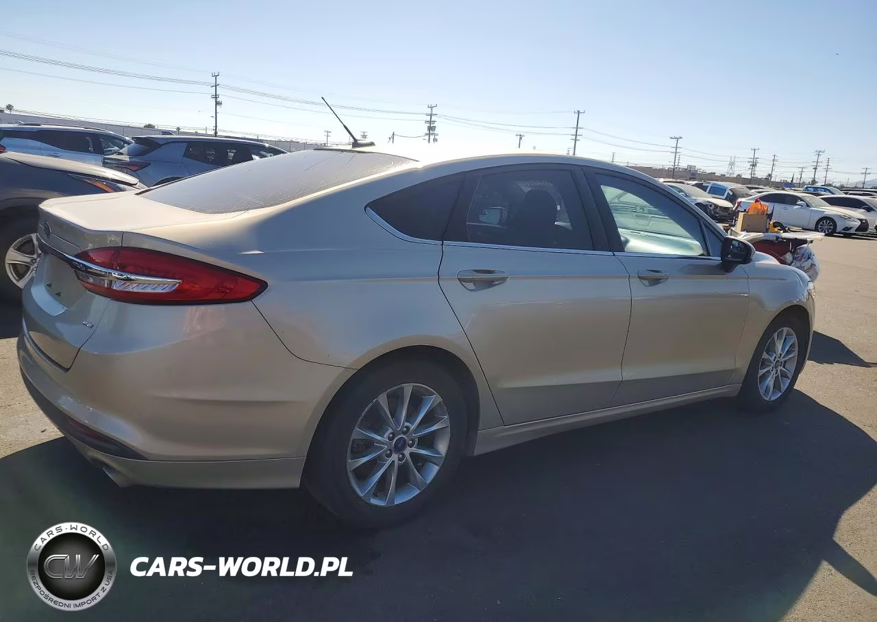 2017 Ford Fusion Se VIN:3FA6P0H71HR382497 - 3