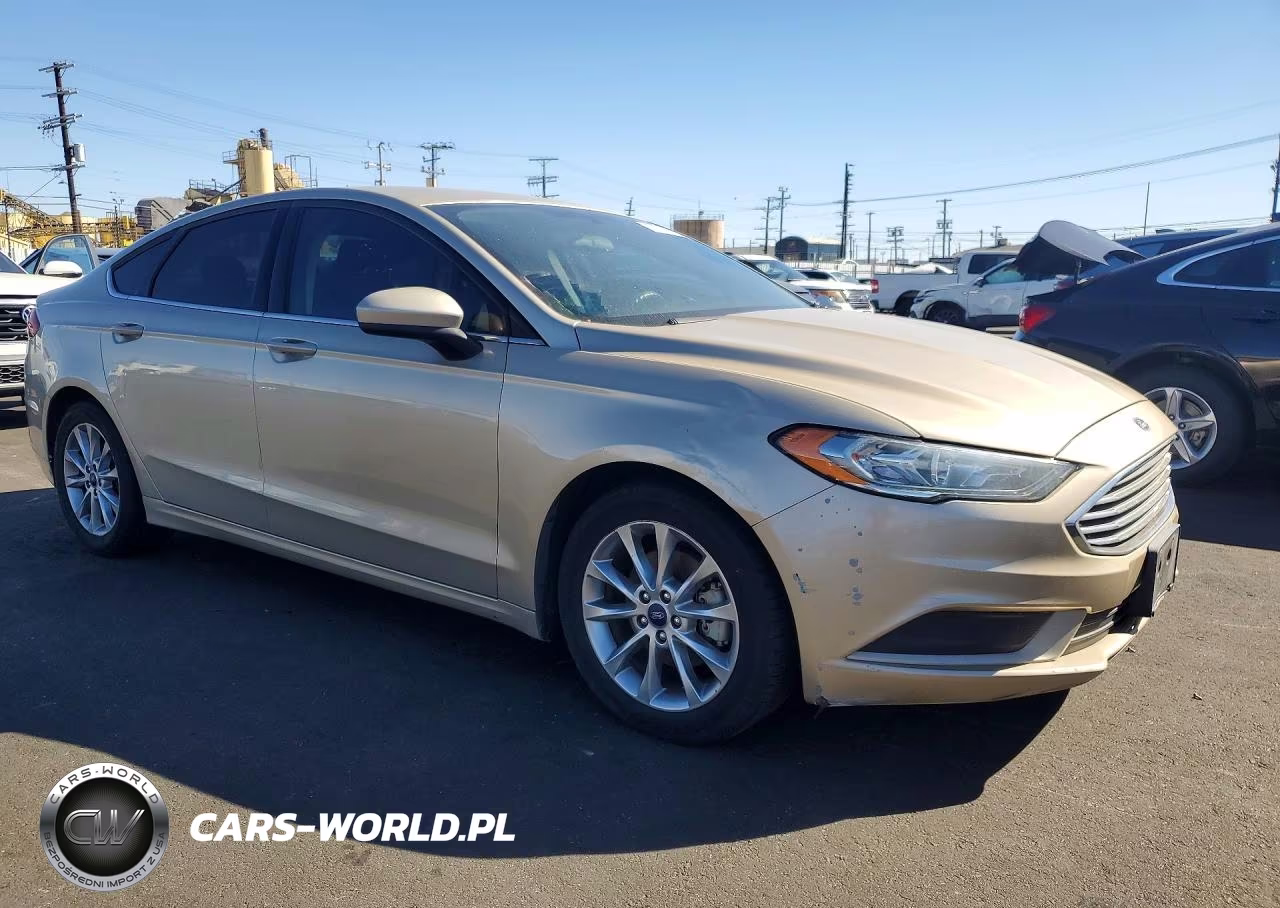2017 Ford Fusion Se VIN:3FA6P0H71HR382497 - 4