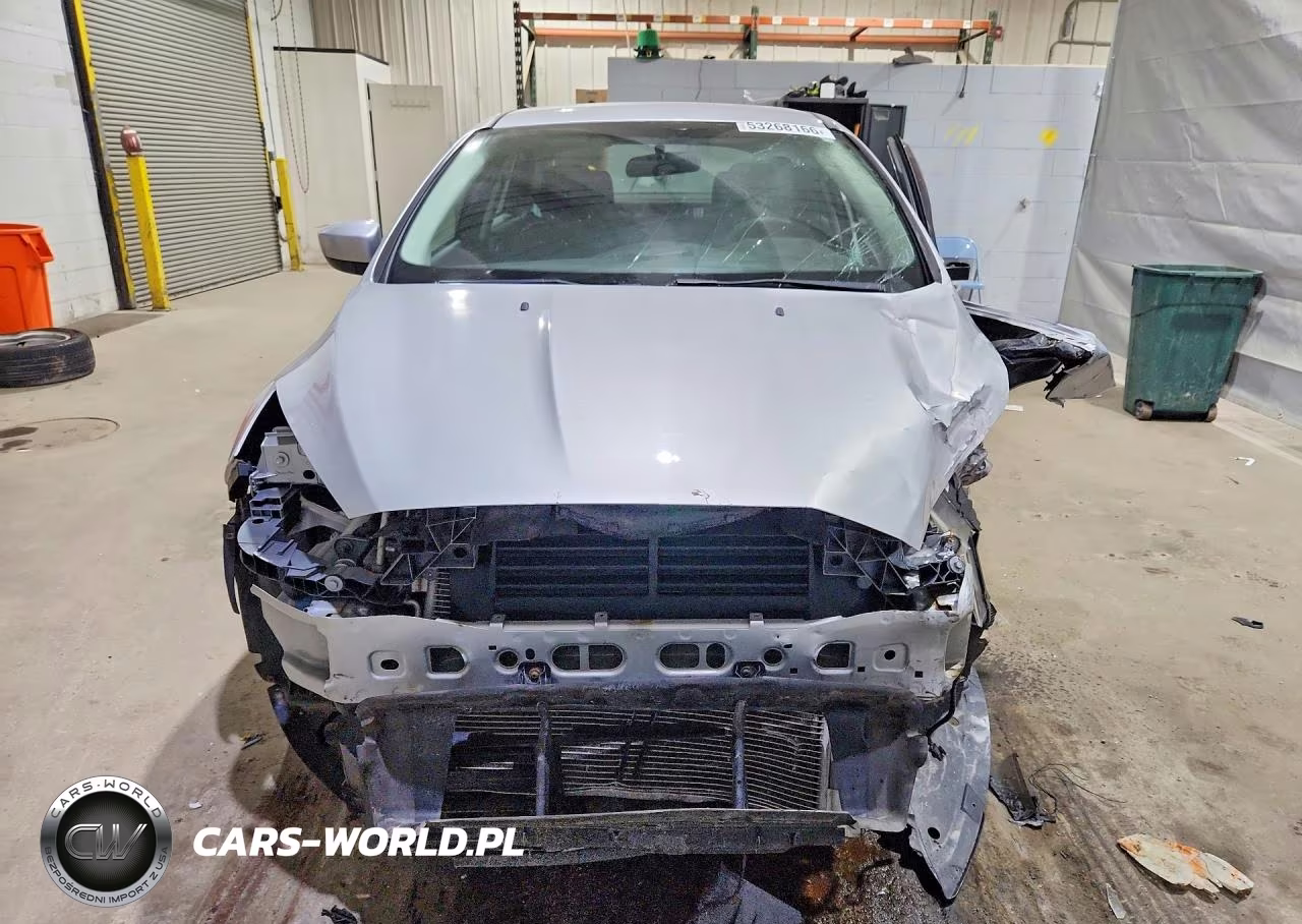 2018 Ford Focus Se VIN:1FADP3F27JL207479 - 5