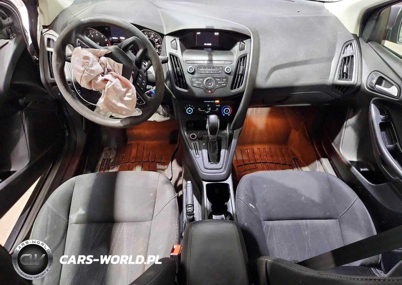 2018 Ford Focus Se VIN:1FADP3F27JL207479 - 8