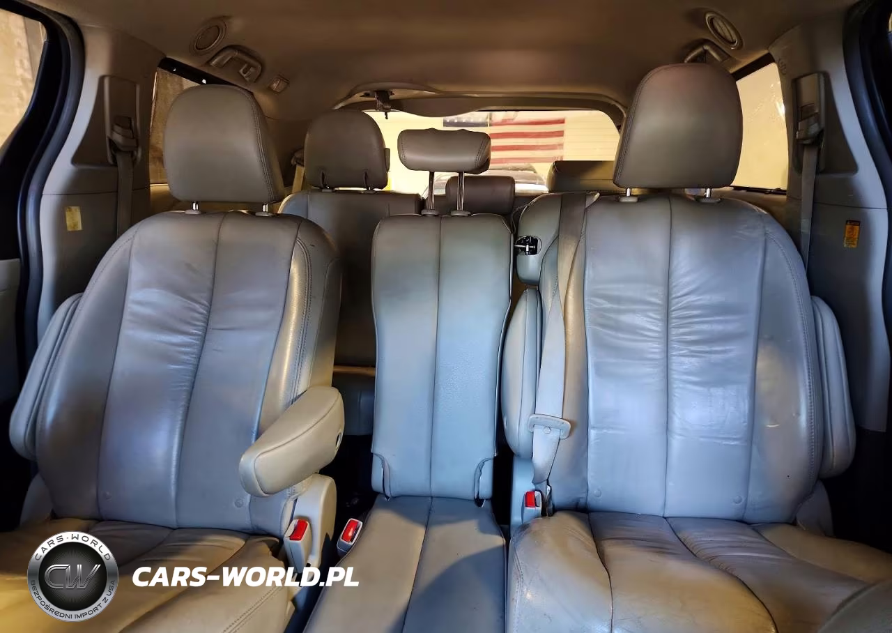 2011 Toyota Sienna Xle 8-Passenger VIN:5TDYK3DC1BS065734 - 10