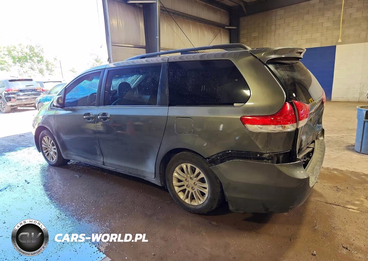 2011 Toyota Sienna Xle 8-Passenger VIN:5TDYK3DC1BS065734 - 2